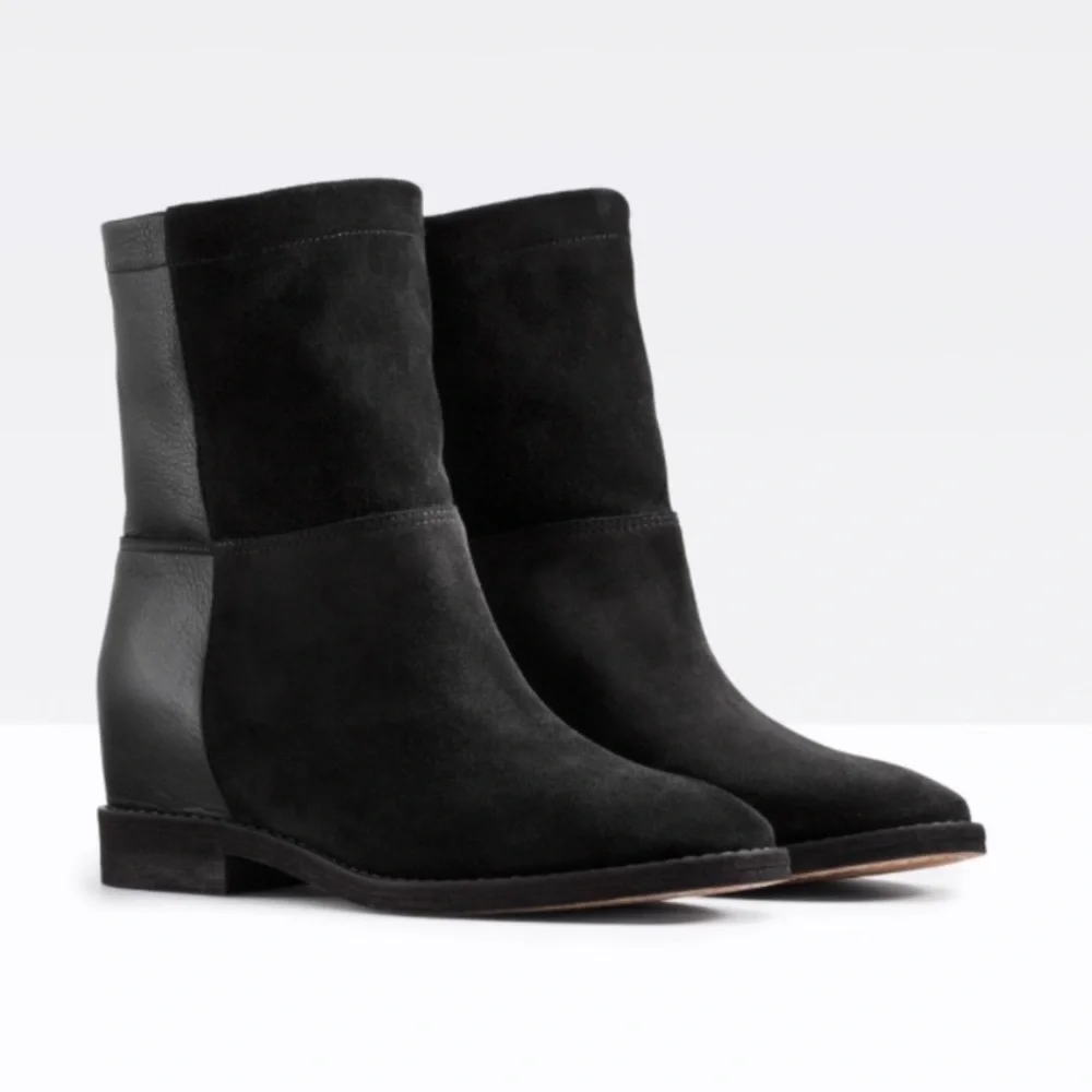 Vince Grayson Womens Leather Ankle Booties Sz 7.5 Black Mixed Media